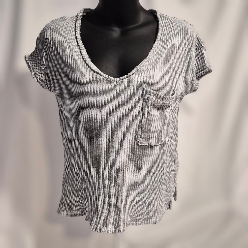 Zara Trafaluc‎ Gray Striped Waffle Knit V-Neck Pocket Tee Top Small Indie Sleaze